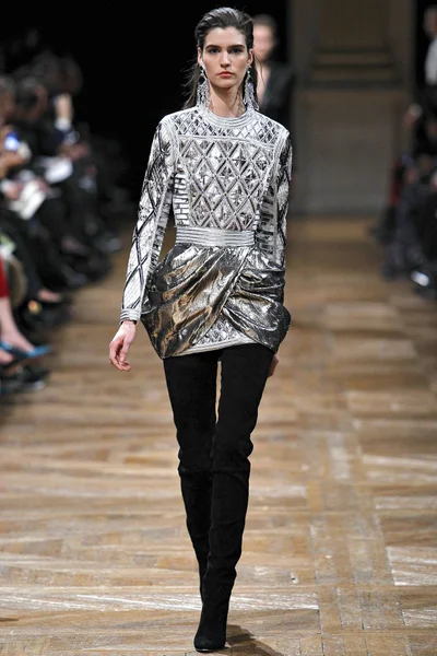 Look 1